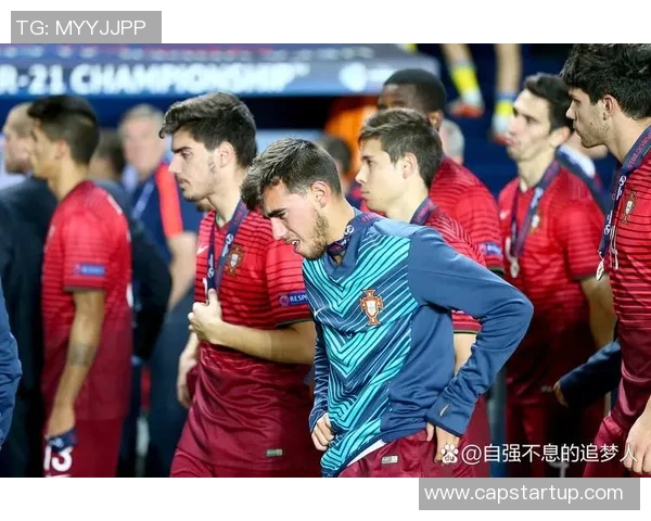 足球场上险些丧命的球星们：从生死边缘重生的传奇瞬间