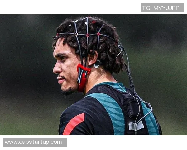 足球球星头套背后的故事 他为何选择佩戴头套的原因揭秘 足球球星头套背后的故事 他为何选择佩戴头套的原因揭秘